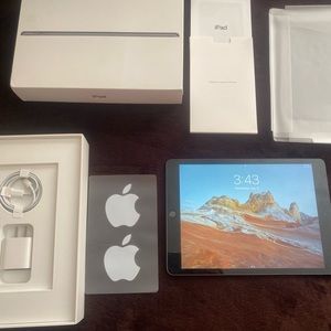 3 touchscreen iPads